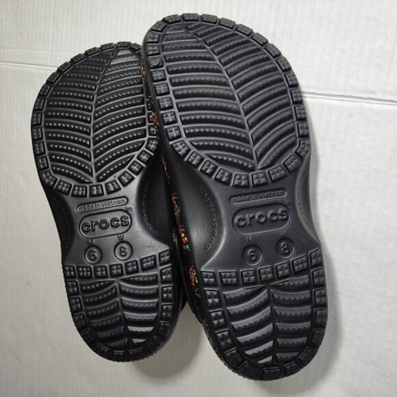 CROCS x Disney Mickey Mouse M6 W8 clogs NEW No Tags Halloween Glow In The Dark - Picture 3 of 9